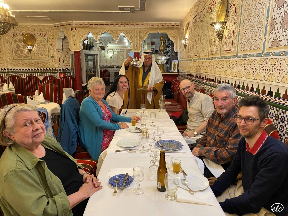 Arabe - Dîner au restaurant